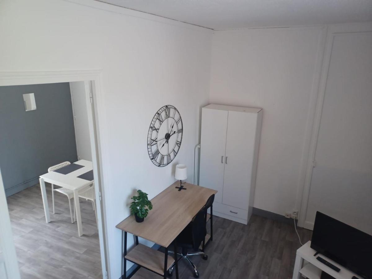 Le Carnot Proche Gare Et Iut Chez Adrien Apartment Сен-Кантен Екстериор снимка