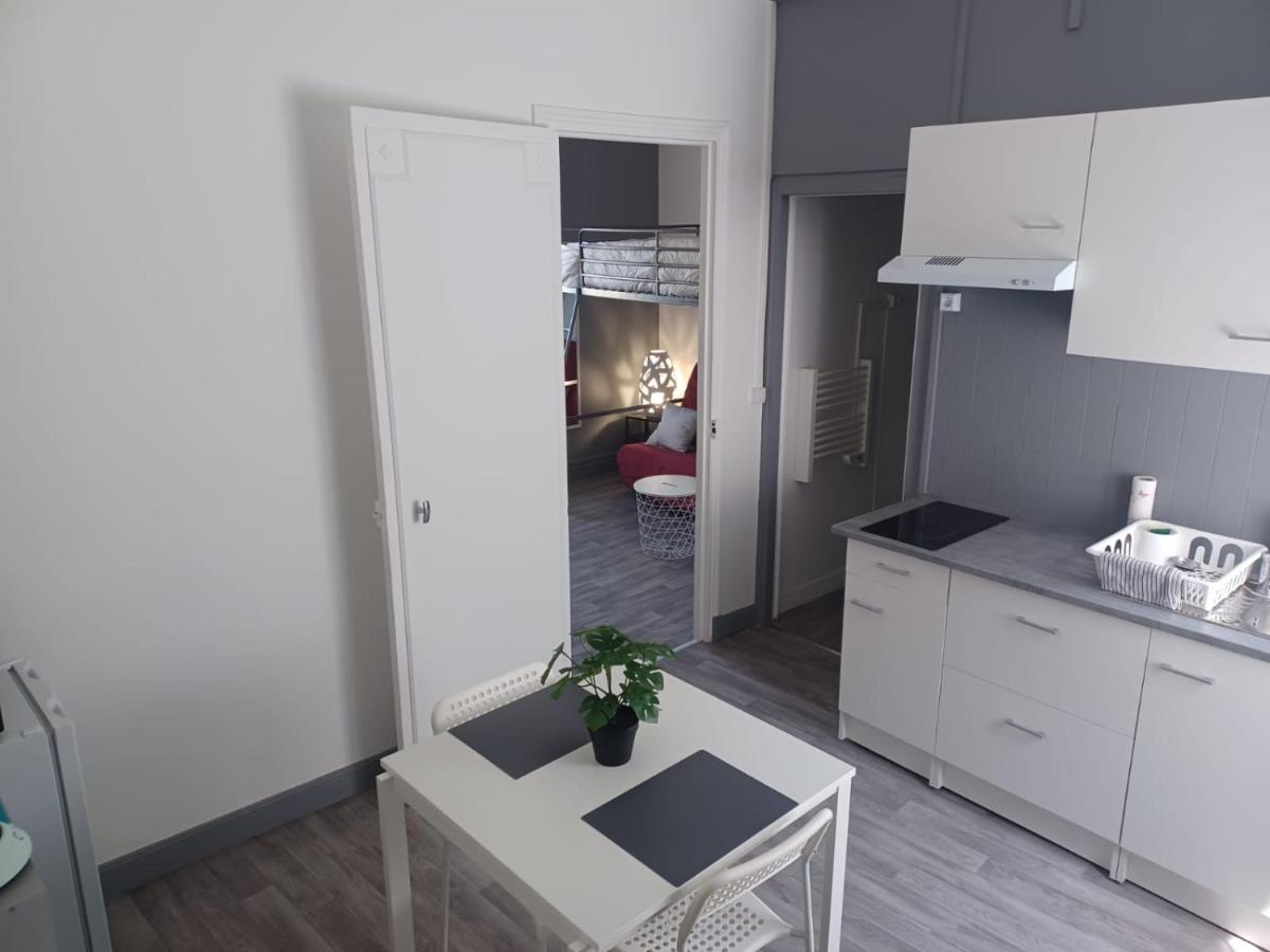 Le Carnot Proche Gare Et Iut Chez Adrien Apartment Сен-Кантен Екстериор снимка
