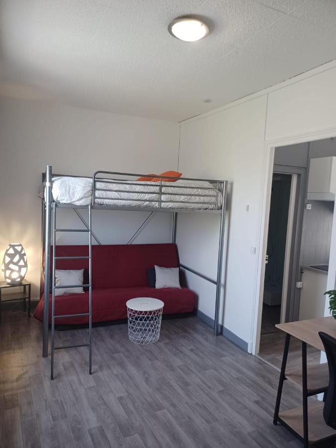 Le Carnot Proche Gare Et Iut Chez Adrien Apartment Сен-Кантен Екстериор снимка