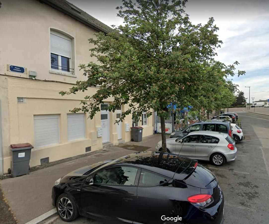 Le Carnot Proche Gare Et Iut Chez Adrien Apartment Сен-Кантен Екстериор снимка
